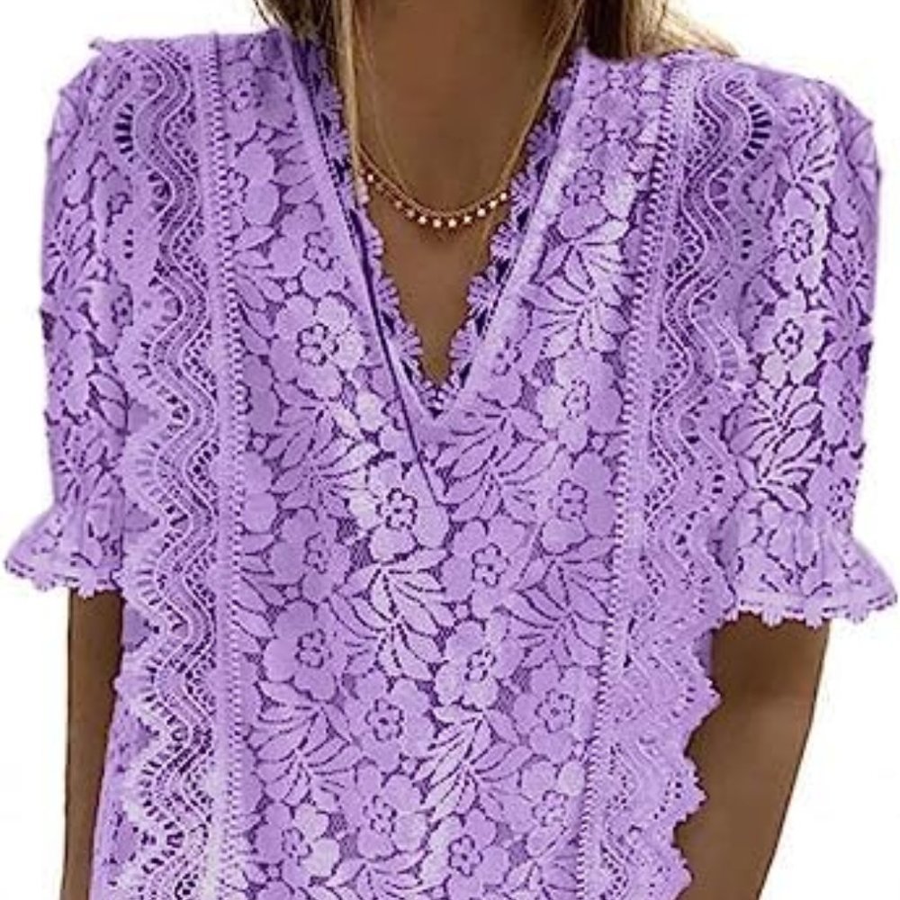 NEW V Neck Lace Top Medium 105